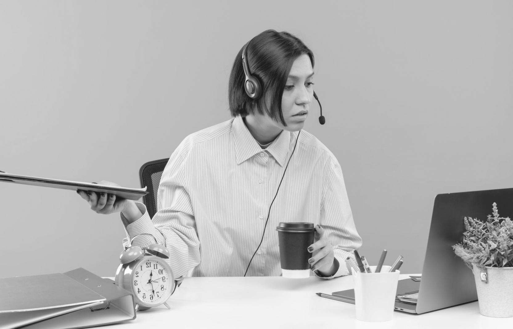 Equipo de ionivagiroyara trabajando en estrategias educativas