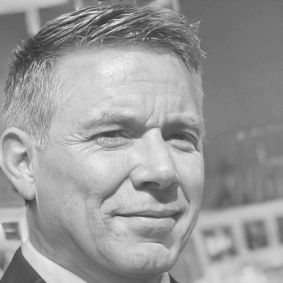 Carmelo Villareal, Especialista en Planificación Financiera en ionivagiroyara