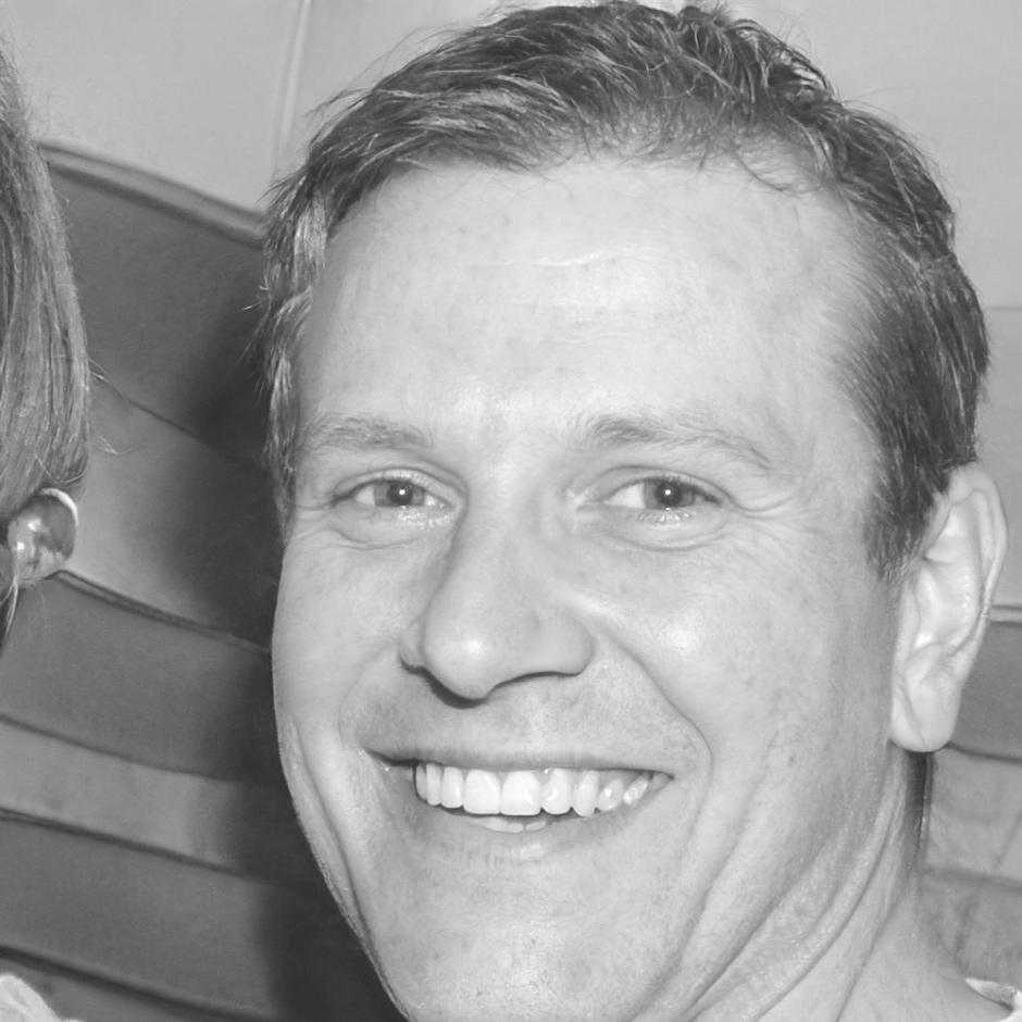 Aurelio Mendizábal, Director de Educación Financiera en ionivagiroyara